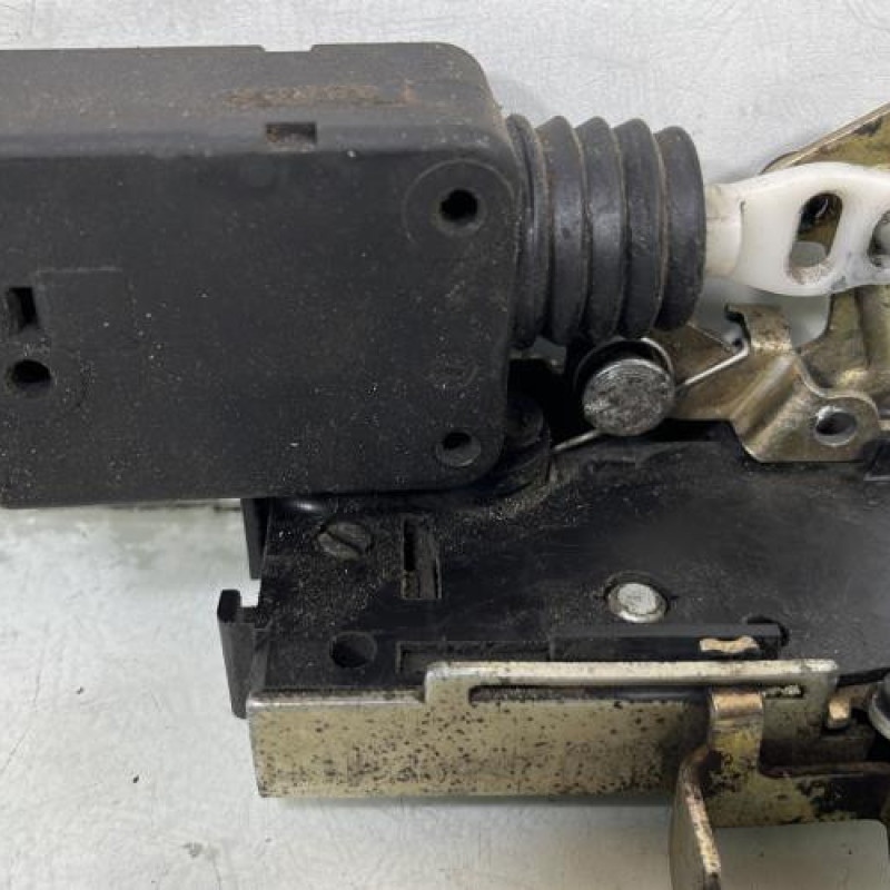 Serrure avant gauche CITROEN SAXO Photo n°5