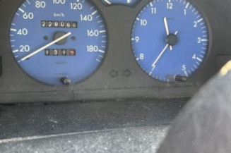 Serrure avant gauche CITROEN SAXO