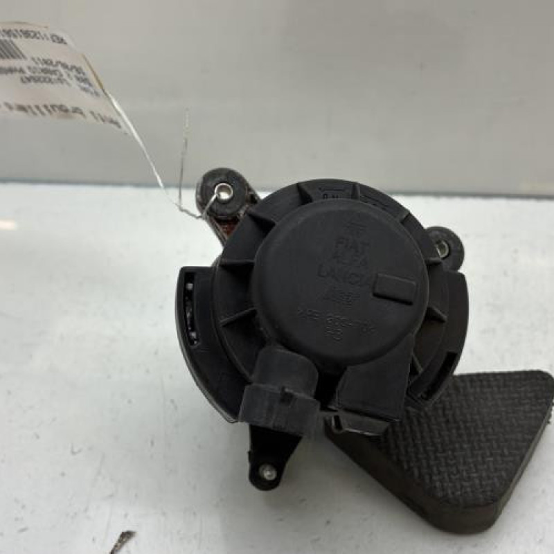 Anti brouillard gauche (feux) FIAT 500 2 Photo n°2