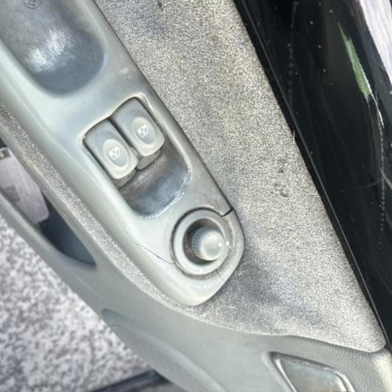 Moteur essuie glace avant RENAULT TWINGO 1 Photo n°15