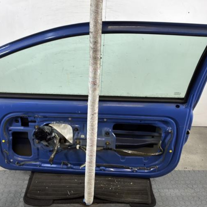 Porte avant droit RENAULT TWINGO 1 Photo n°4