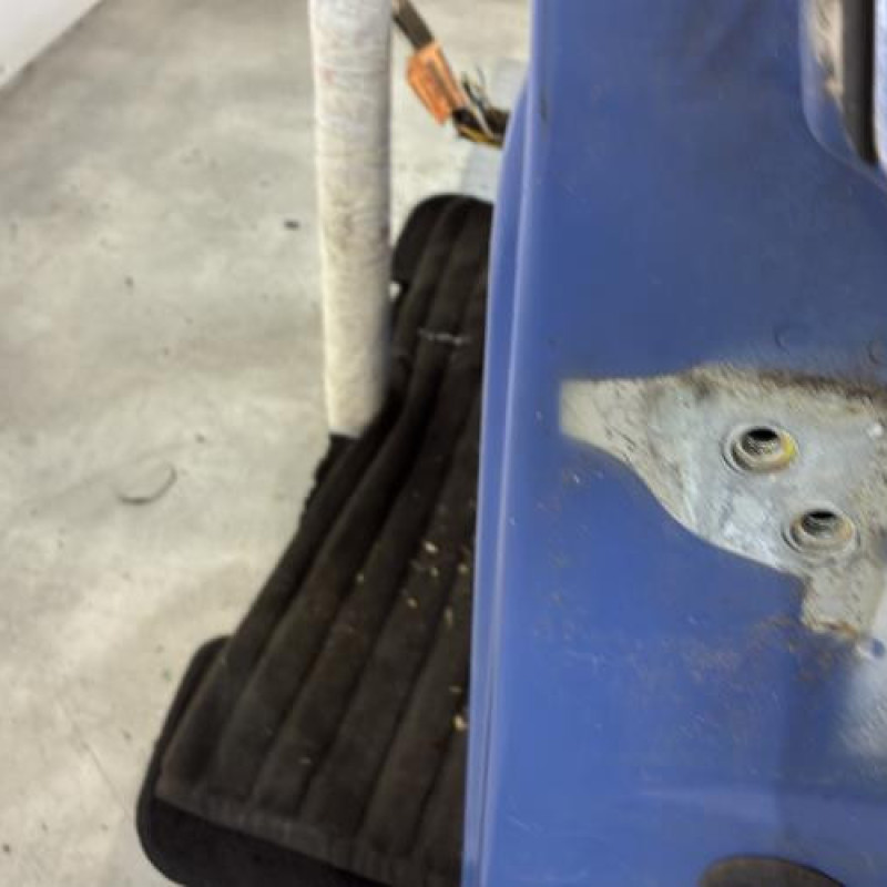 Porte avant gauche RENAULT TWINGO 1 Photo n°2