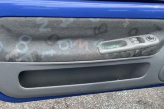 Poignee interieur avant gauche RENAULT TWINGO 1