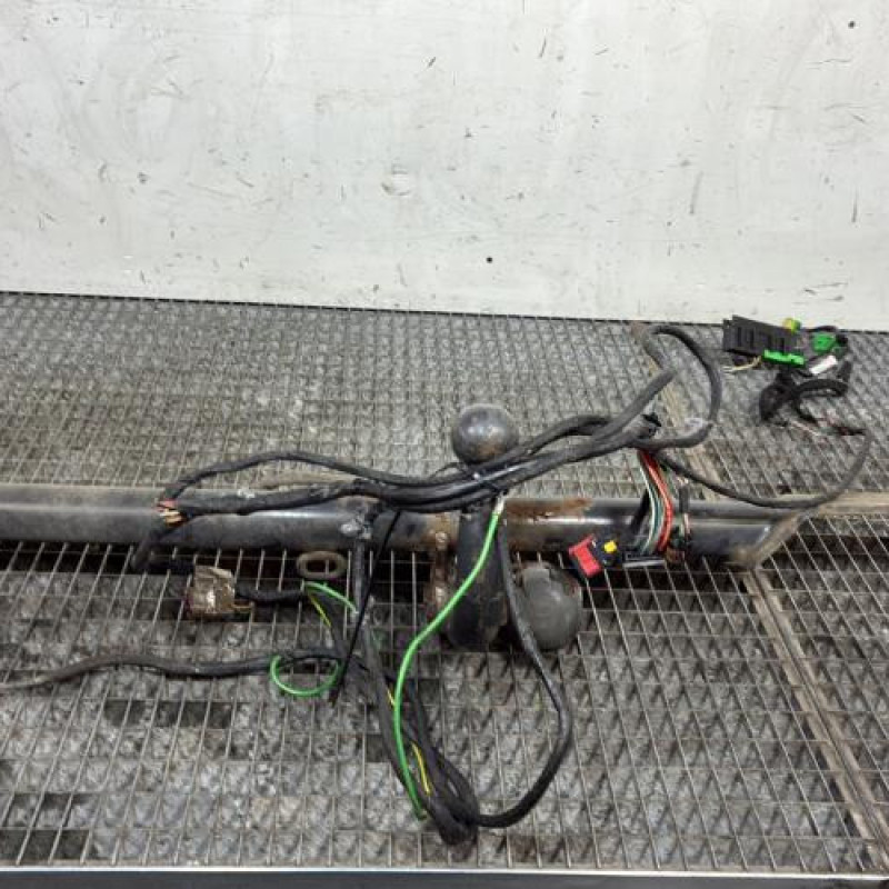 Attelage (boule de remorquage) CITROEN C2 Photo n°1