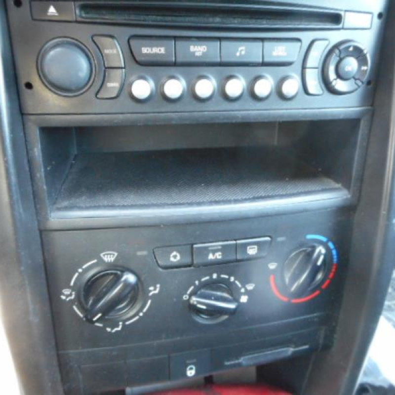 Feu arriere principal gauche (feux) PEUGEOT 207 Photo n°13