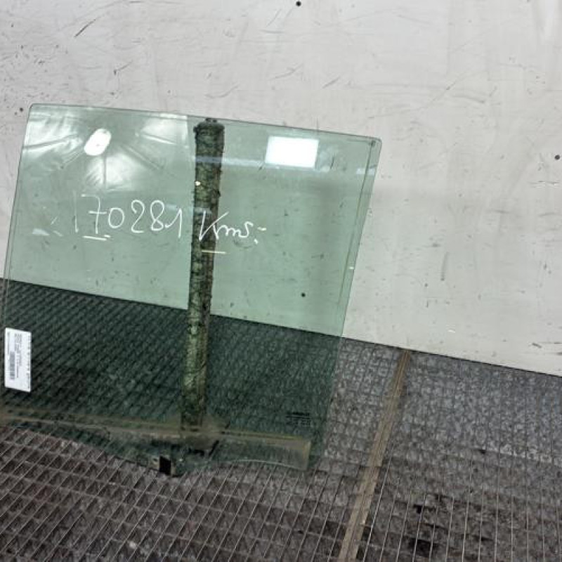 Vitre arriere gauche RENAULT MODUS Photo n°3