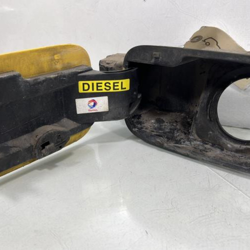 Trappe d'essence CITROEN BERLINGO 2 Photo n°3