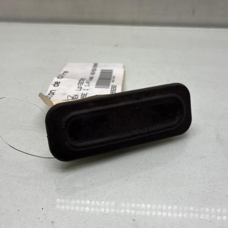 Bouton de coffre CITROEN C2 Photo n°1