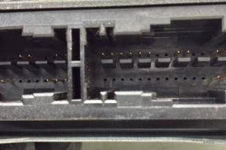 Boitier air bag PEUGEOT 208 1