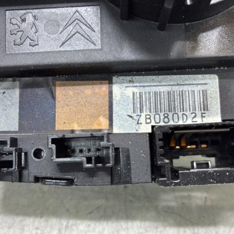 Com (Bloc Contacteur Tournant+Commodo Essuie Glace+Commodo Phare) PEUGEOT 208 1 Photo n°7