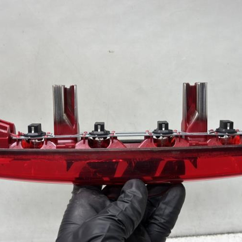 Feu arriere stop central PEUGEOT 208 1 Photo n°4