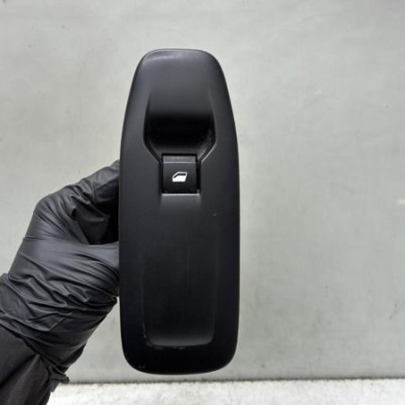 Interrupteur de leve vitre avant droit PEUGEOT 208 1 Photo n°1