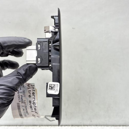 Interrupteur de leve vitre avant droit PEUGEOT 208 1