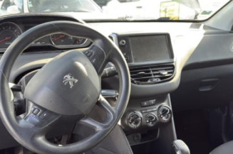 Interrupteur de leve vitre avant droit PEUGEOT 208 1