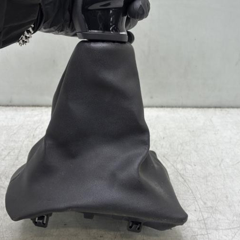 Pommeau de vitesses PEUGEOT 208 1 Photo n°4