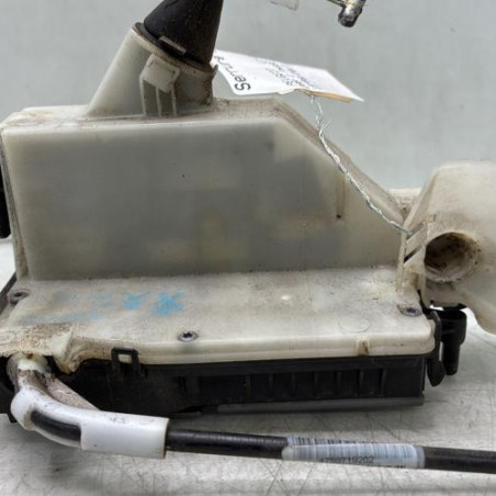 Serrure avant gauche PEUGEOT 208 1