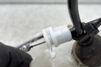 Serrure avant gauche PEUGEOT 208 1