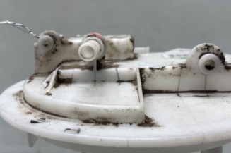 Pompe à carburant PEUGEOT 208 1