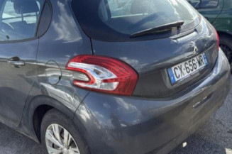 Pompe à carburant PEUGEOT 208 1