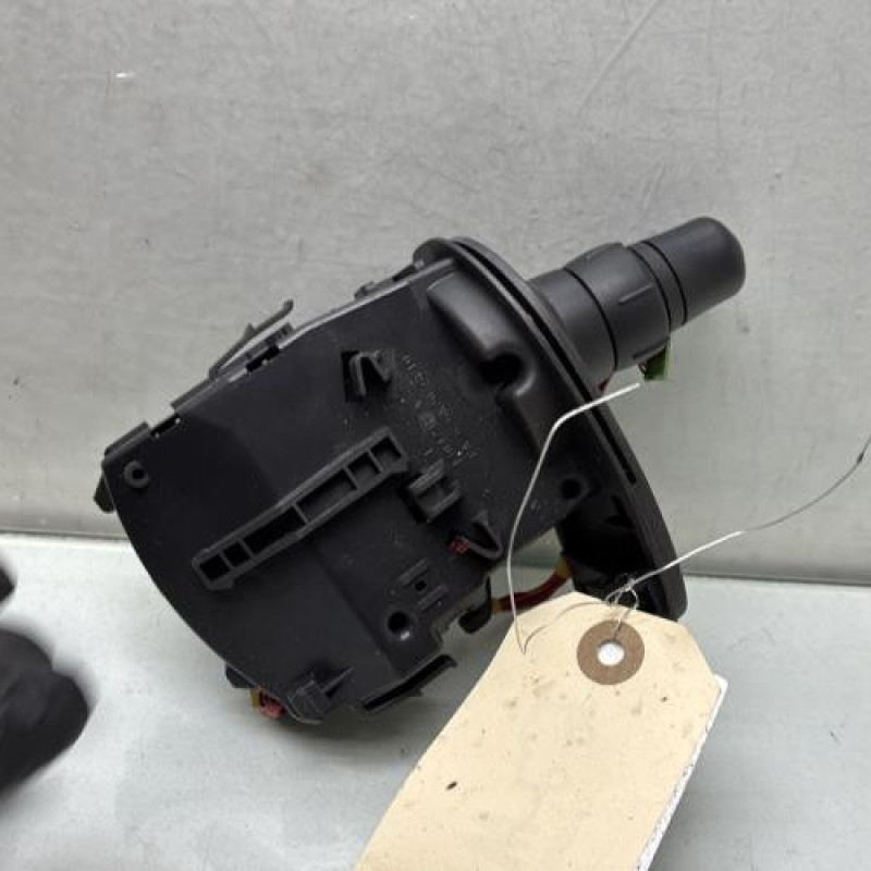 Commodo phare RENAULT CLIO 3 Photo n°5