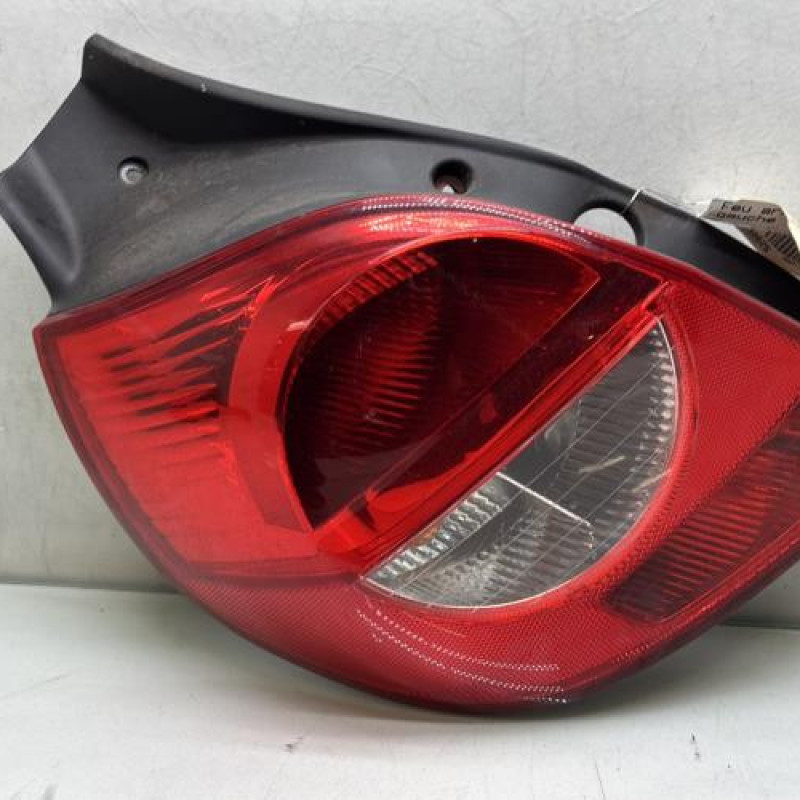 Feu arriere principal gauche (feux) RENAULT CLIO 3 Photo n°1