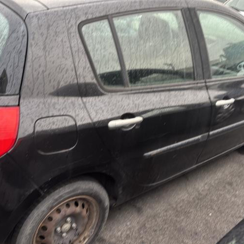 Feu arriere principal gauche (feux) RENAULT CLIO 3 Photo n°10