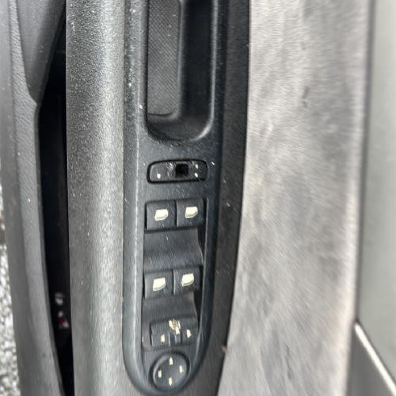 Leve vitre electrique arriere droit PEUGEOT 407 Photo n°15