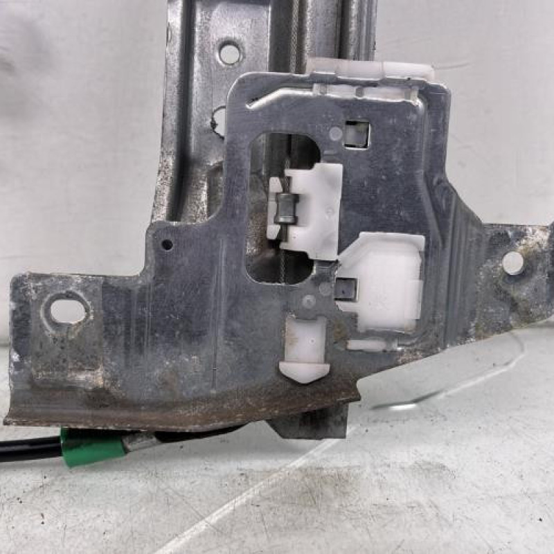 Leve vitre electrique arriere gauche PEUGEOT 407 Photo n°4