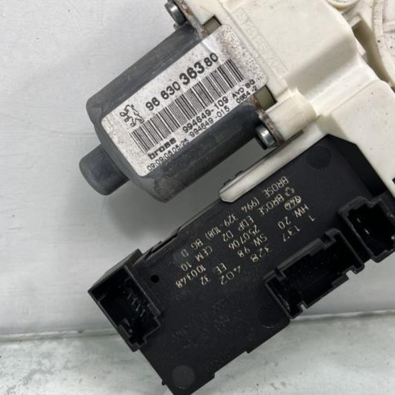 Leve vitre electrique avant droit PEUGEOT 407 Photo n°3