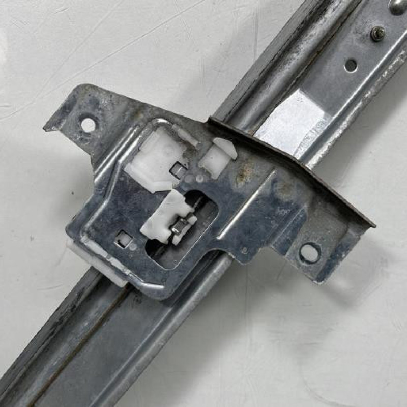 Leve vitre electrique avant gauche PEUGEOT 407 Photo n°7