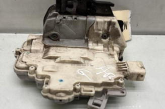 Serrure arriere gauche AUDI A6 3
