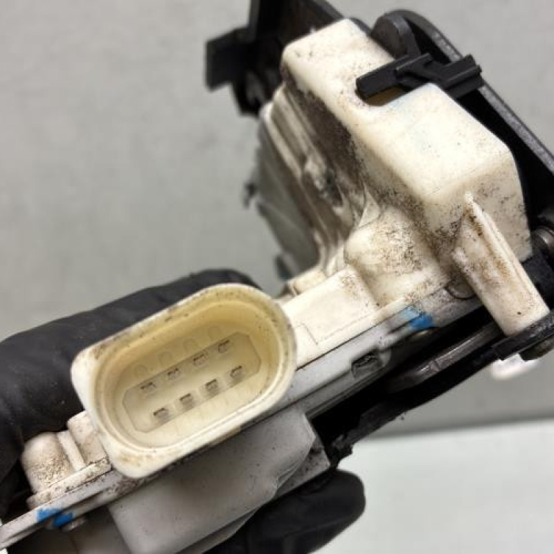 Serrure arriere gauche AUDI A6 3 Photo n°4