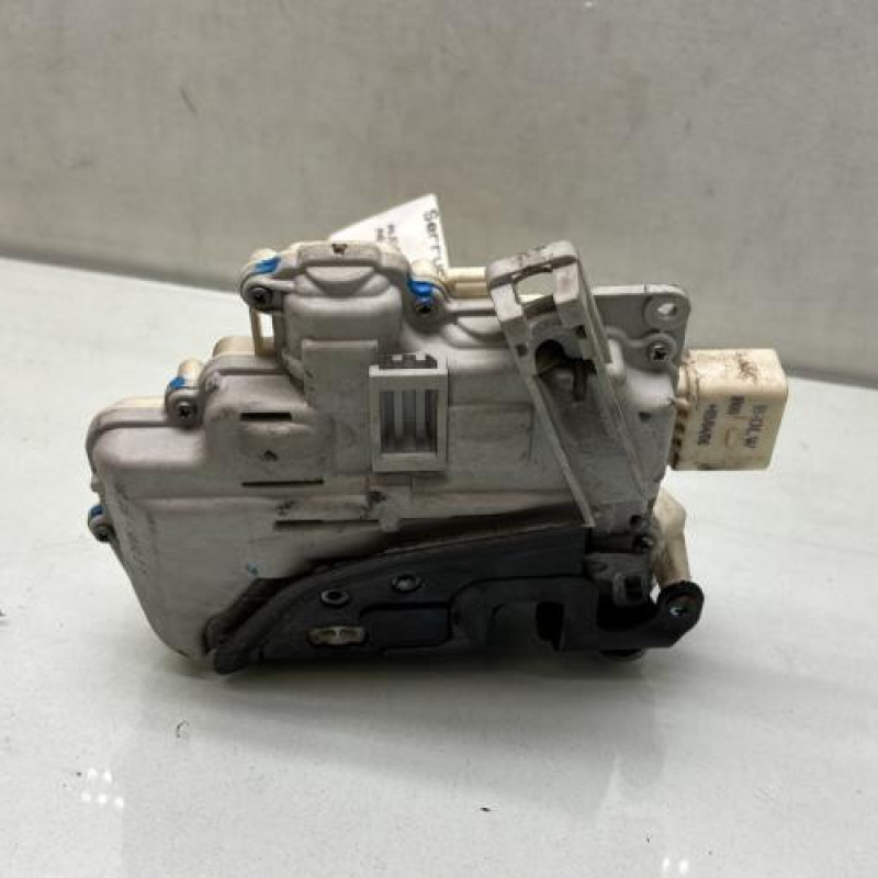 Serrure avant gauche AUDI A6 3 Photo n°3