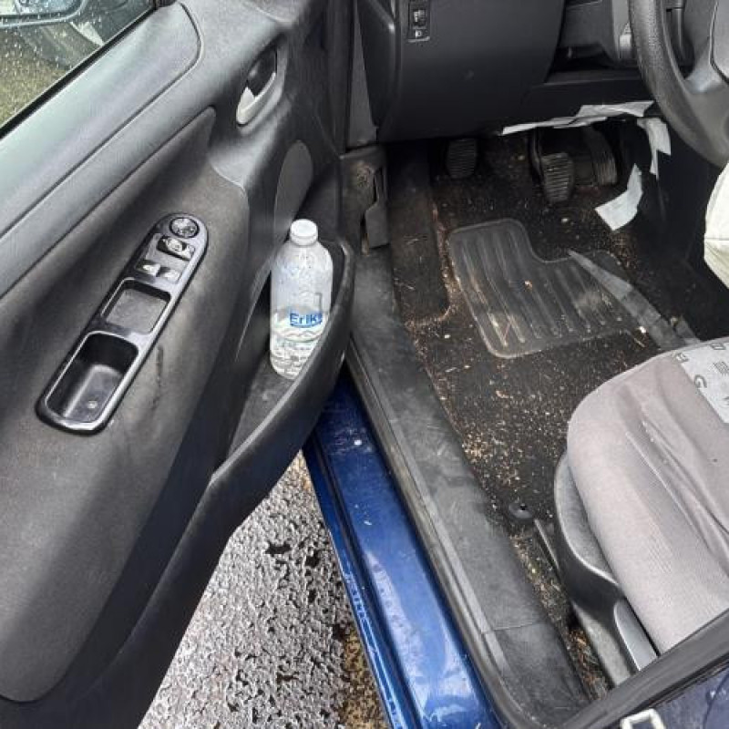 Feu arriere stop central PEUGEOT 207 Photo n°17