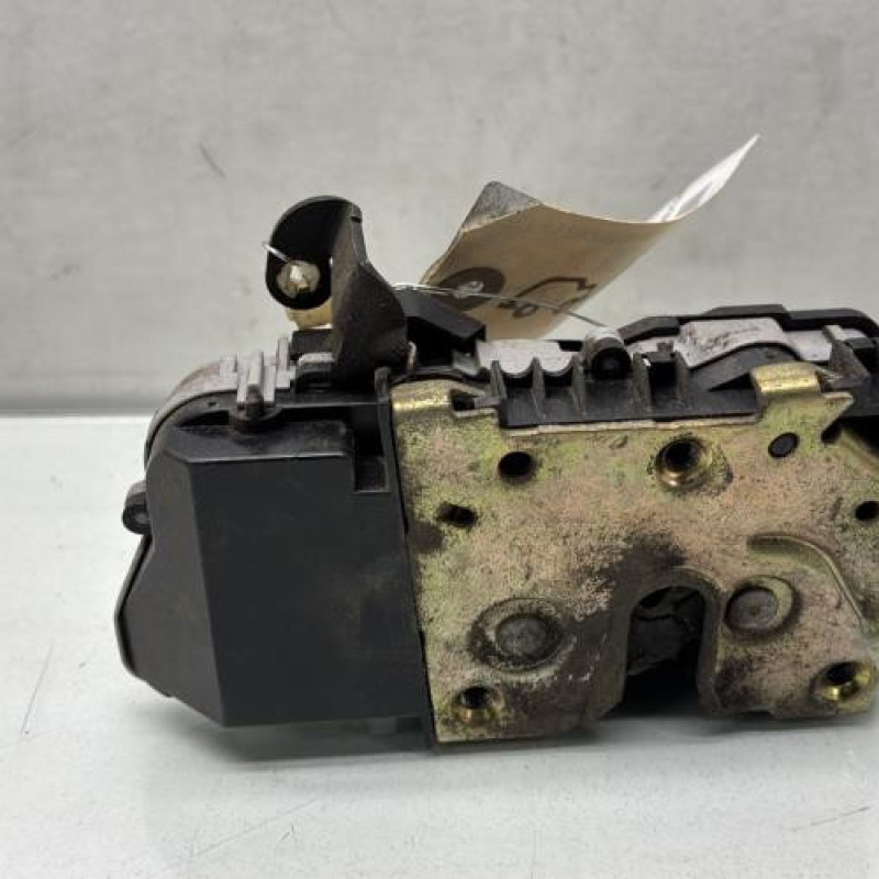 Serrure avant droit PEUGEOT 307 Photo n°1