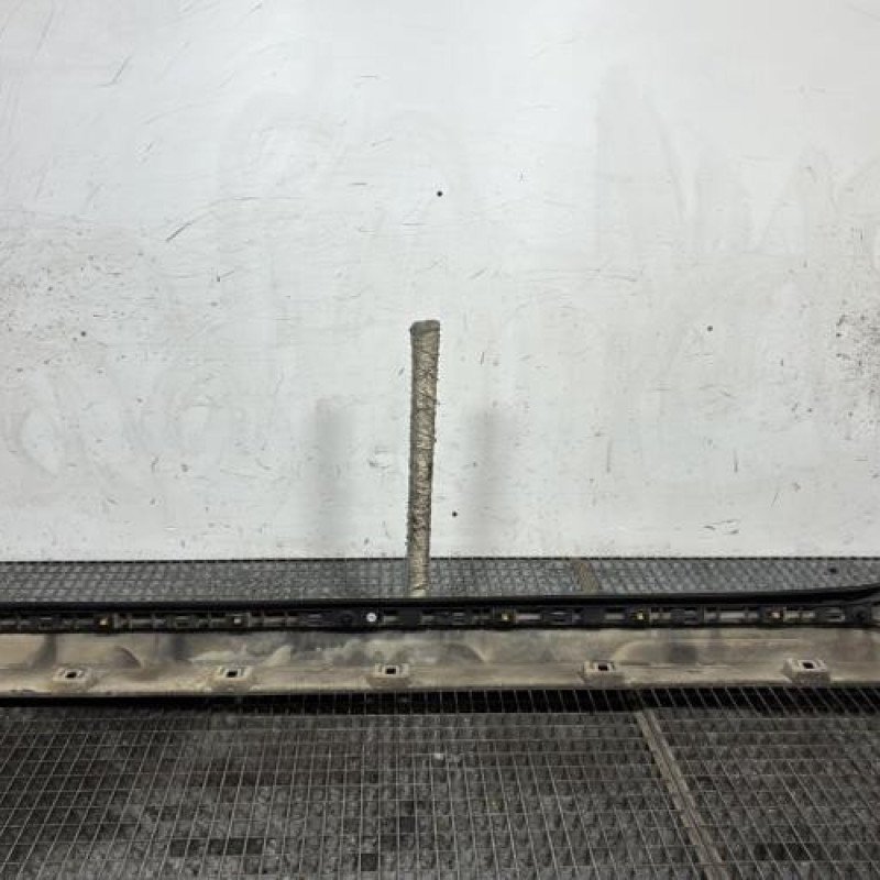 Bas de caisse droit DACIA DUSTER 2 Photo n°4