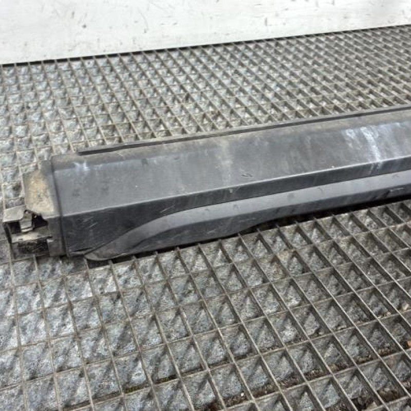 Bas de caisse gauche DACIA DUSTER 2 Photo n°2