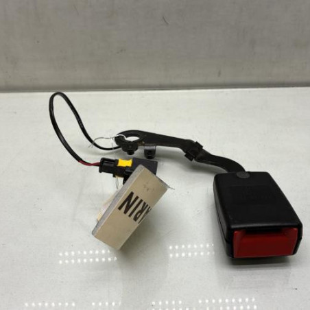 Attache ceinture arriere gauche PEUGEOT 5008 1