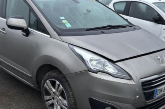 Attache ceinture arriere gauche PEUGEOT 5008 1