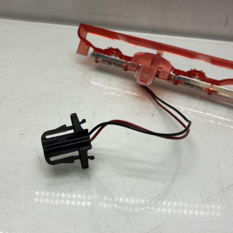 Feu arriere stop central MERCEDES CLASSE A 169 Photo n°3