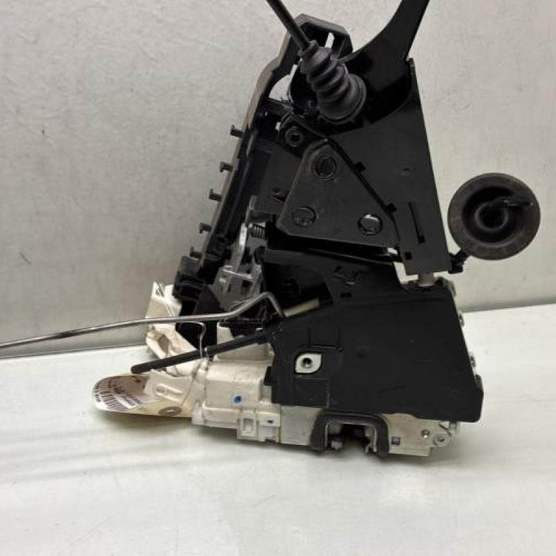 Serrure avant gauche MERCEDES CLASSE A 169 Photo n°3