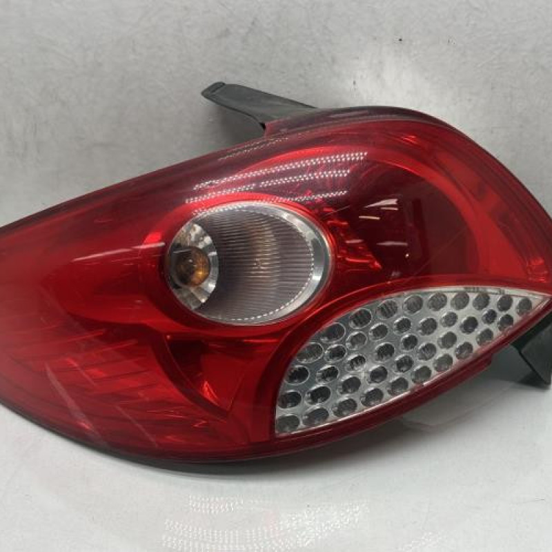 Feu arriere principal gauche (feux) PEUGEOT 206+ Photo n°1