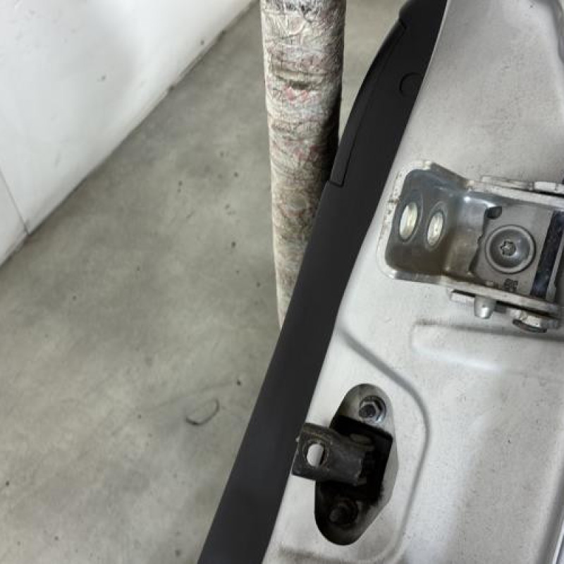 Porte arriere gauche PEUGEOT 208 1 Photo n°3