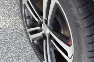 Renfort pare choc arriere (traverse) PEUGEOT 208 1