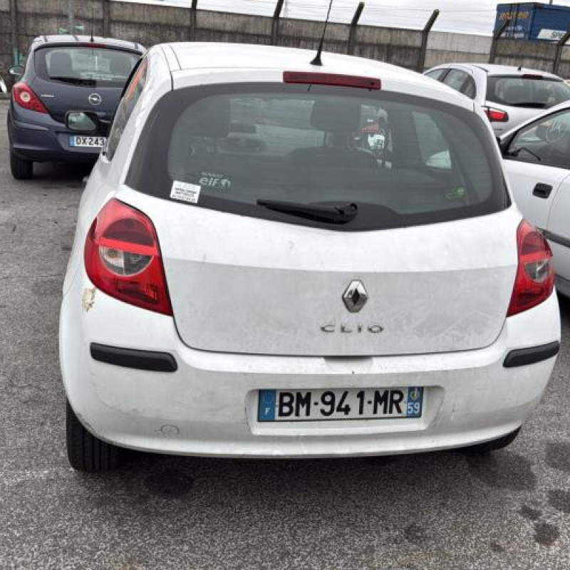 Bras essuie glace avant gauche RENAULT CLIO 3 Photo n°9