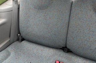 Attache ceinture arriere droit RENAULT TWINGO 1