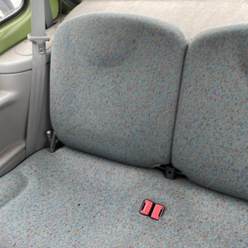 Attache ceinture arriere droit RENAULT TWINGO 1 Photo n°15