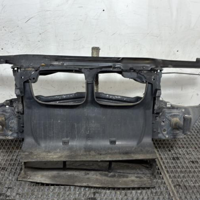 Face avant BMW SERIE 3 E46 Photo n°1