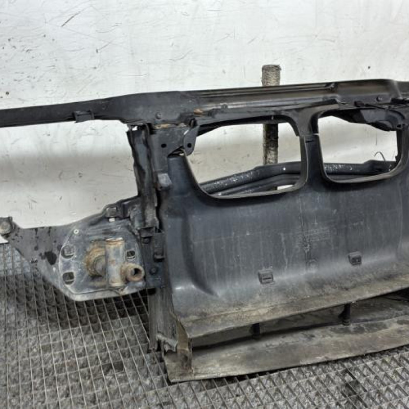 Face avant BMW SERIE 3 E46 Photo n°2