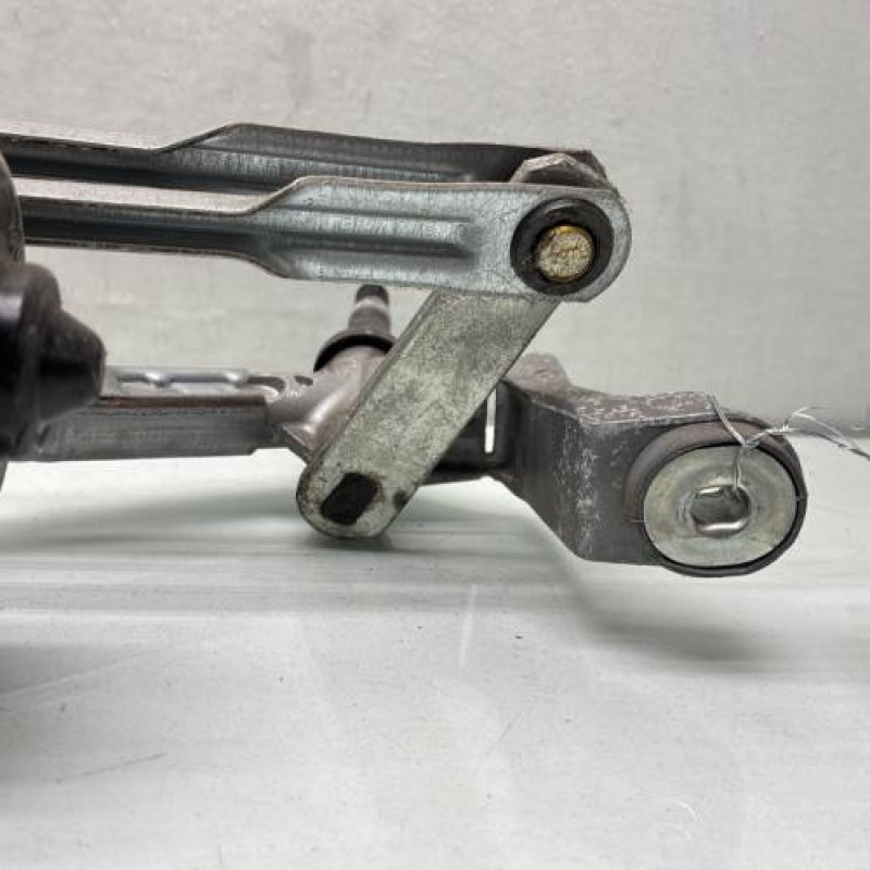 Moteur essuie glace avant RENAULT CLIO 4 Photo n°4